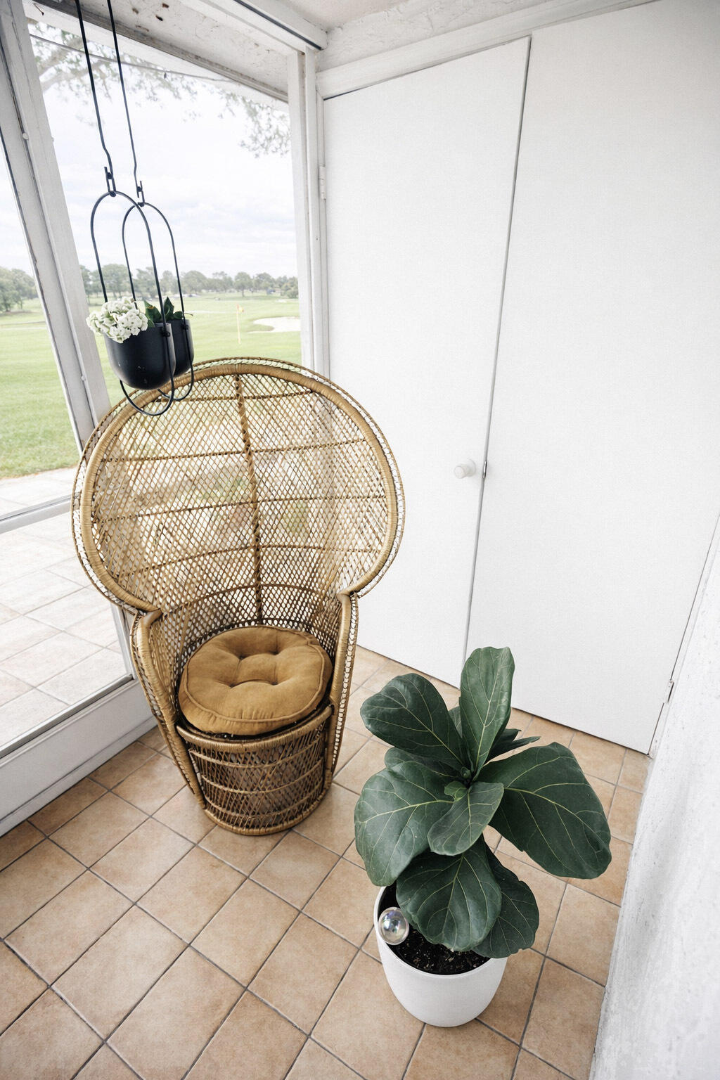 FAIRWAY CONDO - Residential Lease