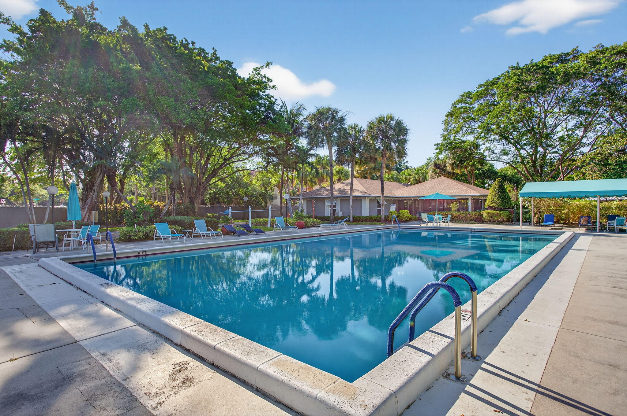 CYPRESS REACH AT PALM-AIRE ONE - Residential