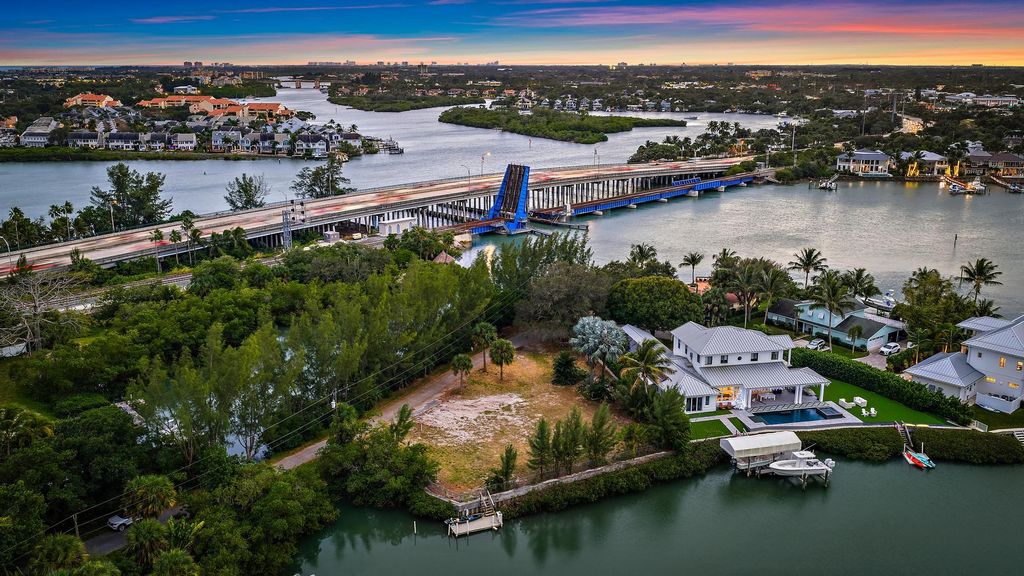 Photo of 1310 Peninsular Road, Jupiter, FL 33469 (MLS # R11148409)