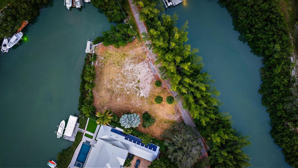 Photo of 1310 Peninsular Road, Jupiter, FL 33469 (MLS # R11148409)