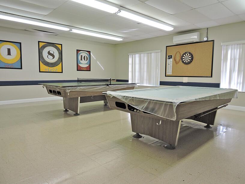 CRESTHAVEN VILLAS 8 CONDO - Residential