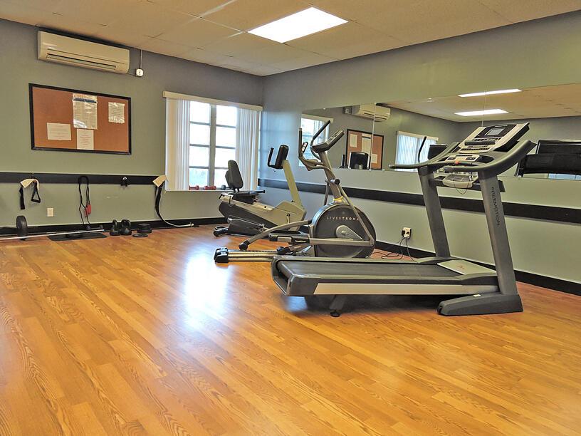 CRESTHAVEN VILLAS 8 CONDO - Residential