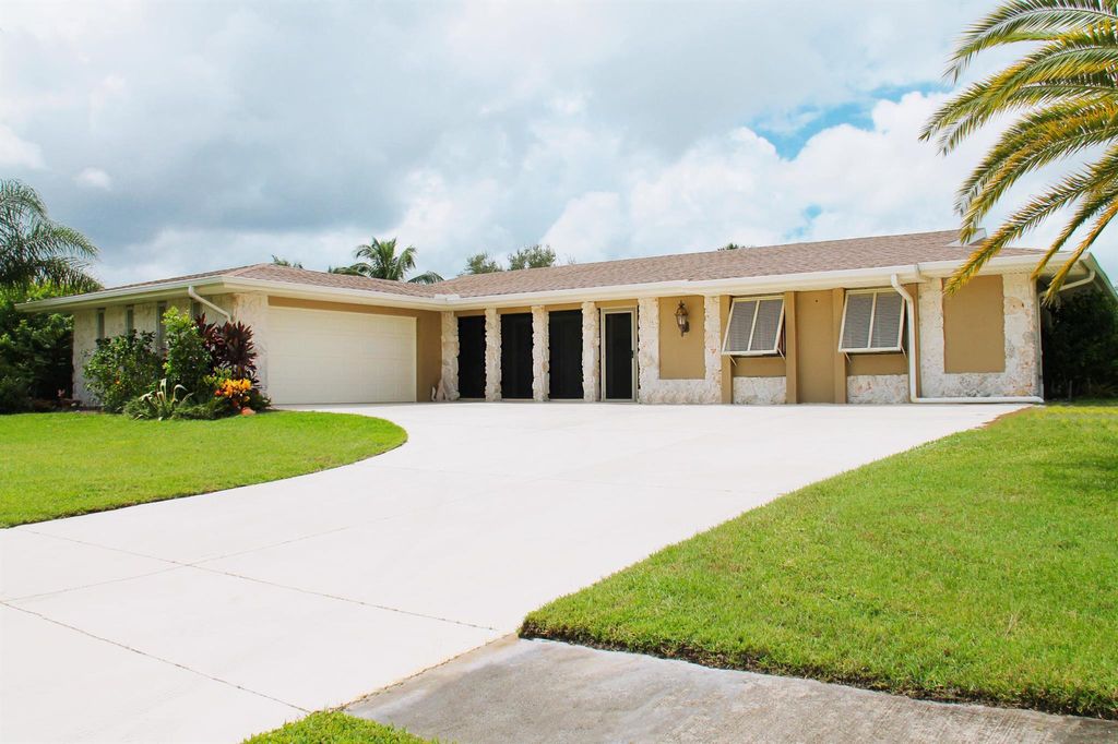 Photo of 2902 SE Pine Valley Street, Port St Lucie, FL 34952 (MLS # R10920279)