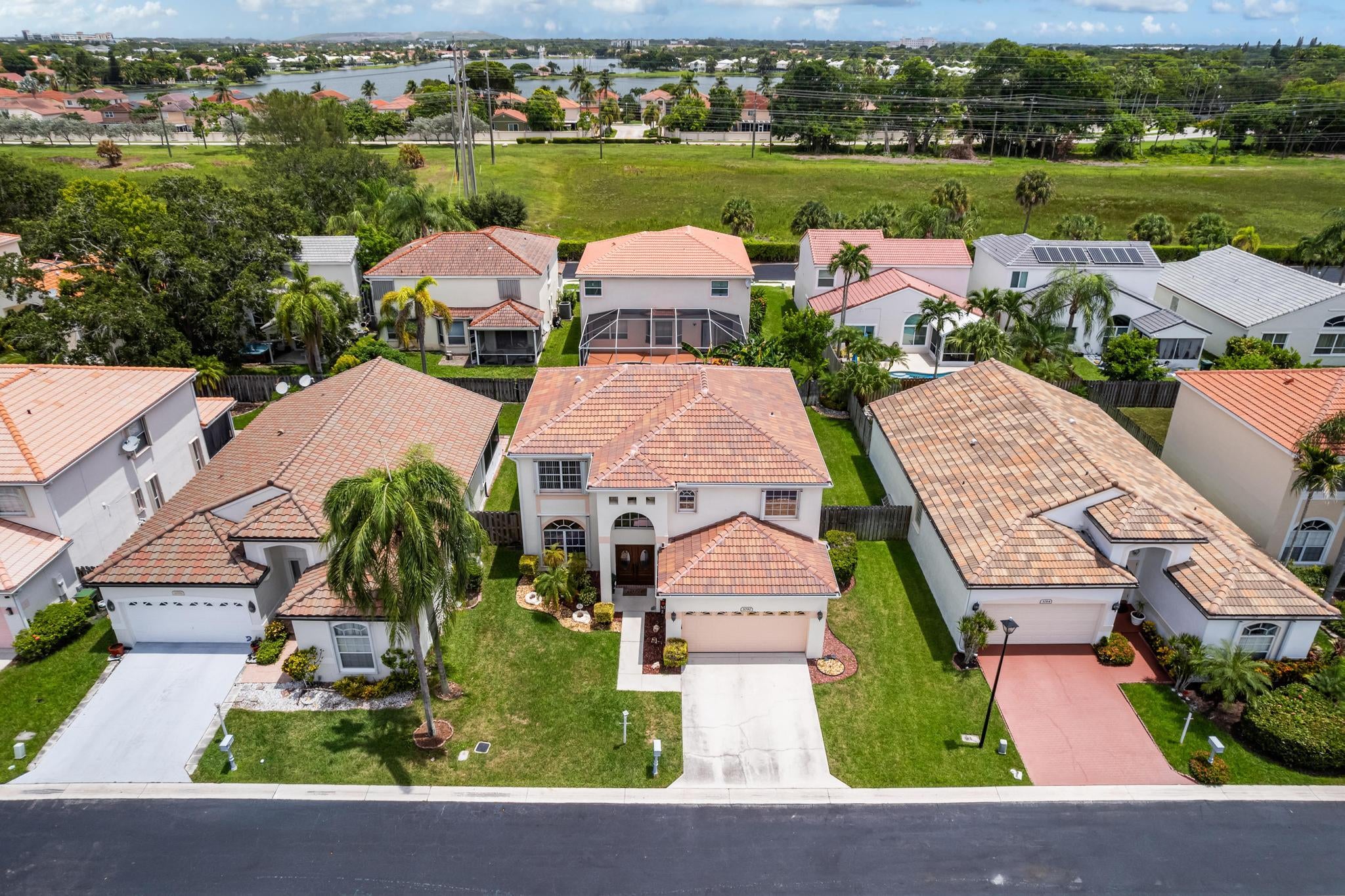 3090 BAYBERRY Way