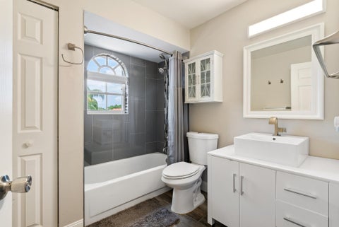 Tiny photo for 3090 BAYBERRY Way, Margate, FL 33063 (MLS # B26065712)