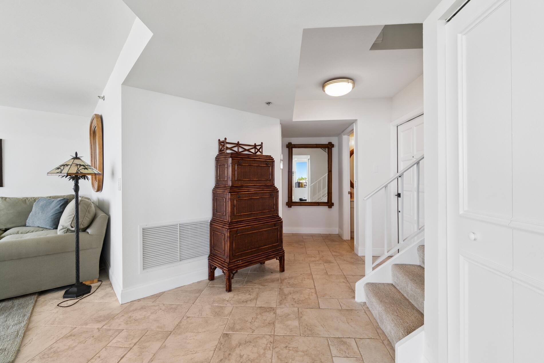 TOWNHOUSES OF HIGHLAND BE - Residential Lease