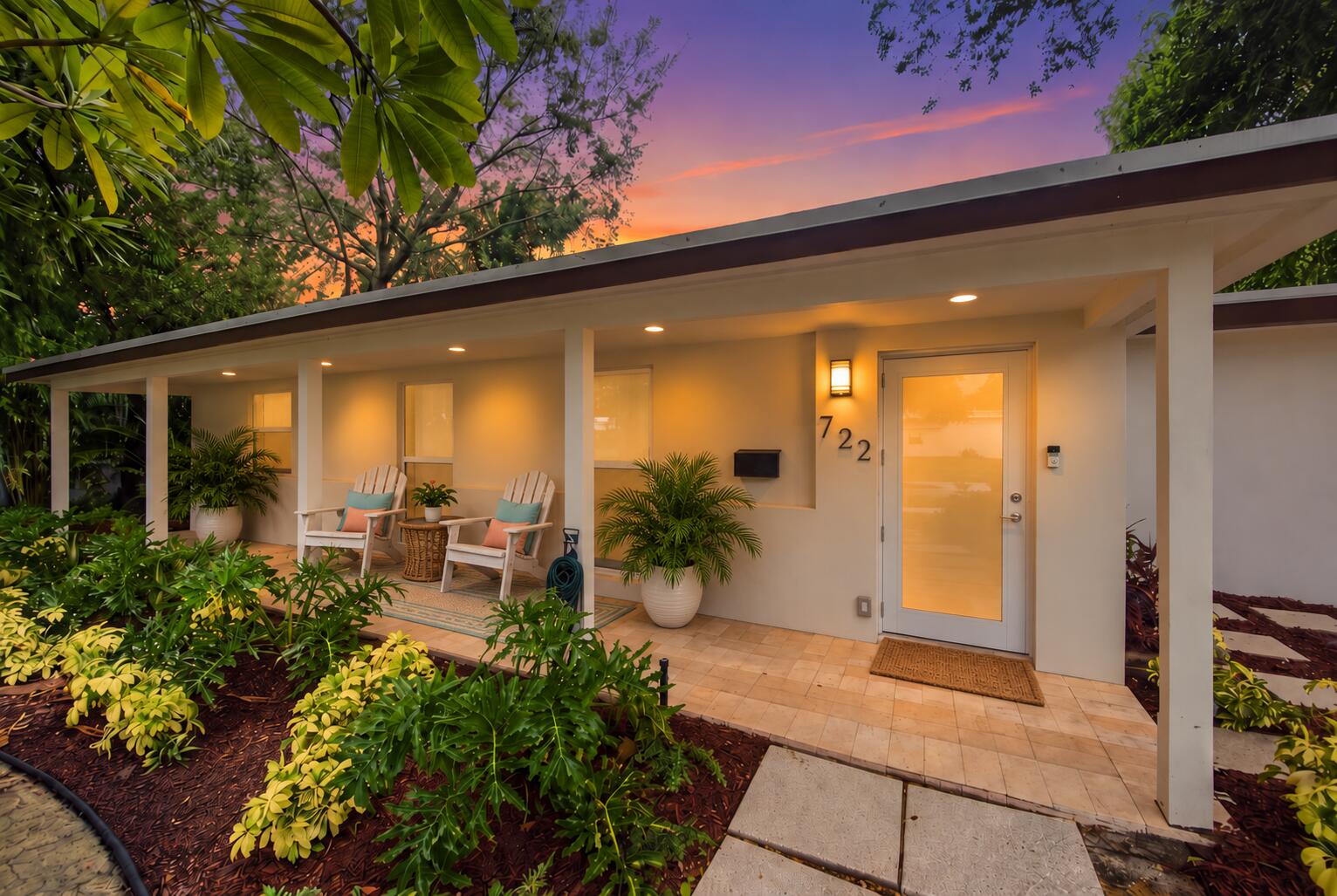 722 SW 16TH Court