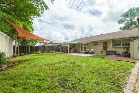 Tiny photo for 11841 NW 33RD Street, Sunrise, FL 33323 (MLS # B26082447)