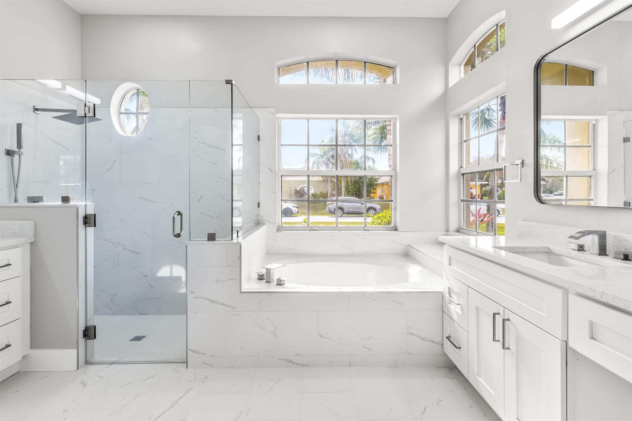 PALM LAKE GARDENS - Residential