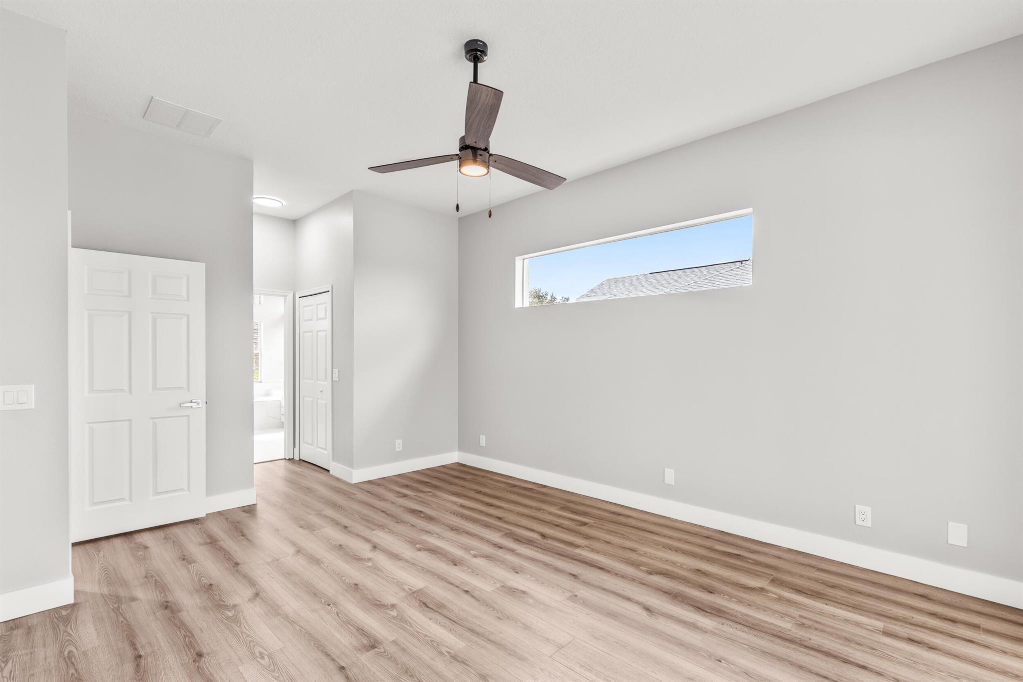 PALM LAKE GARDENS - Residential