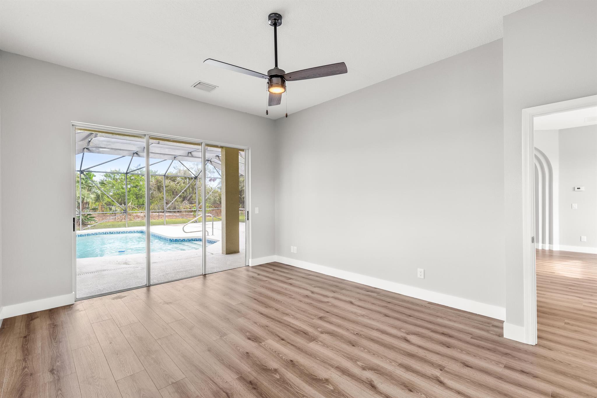 PALM LAKE GARDENS - Residential