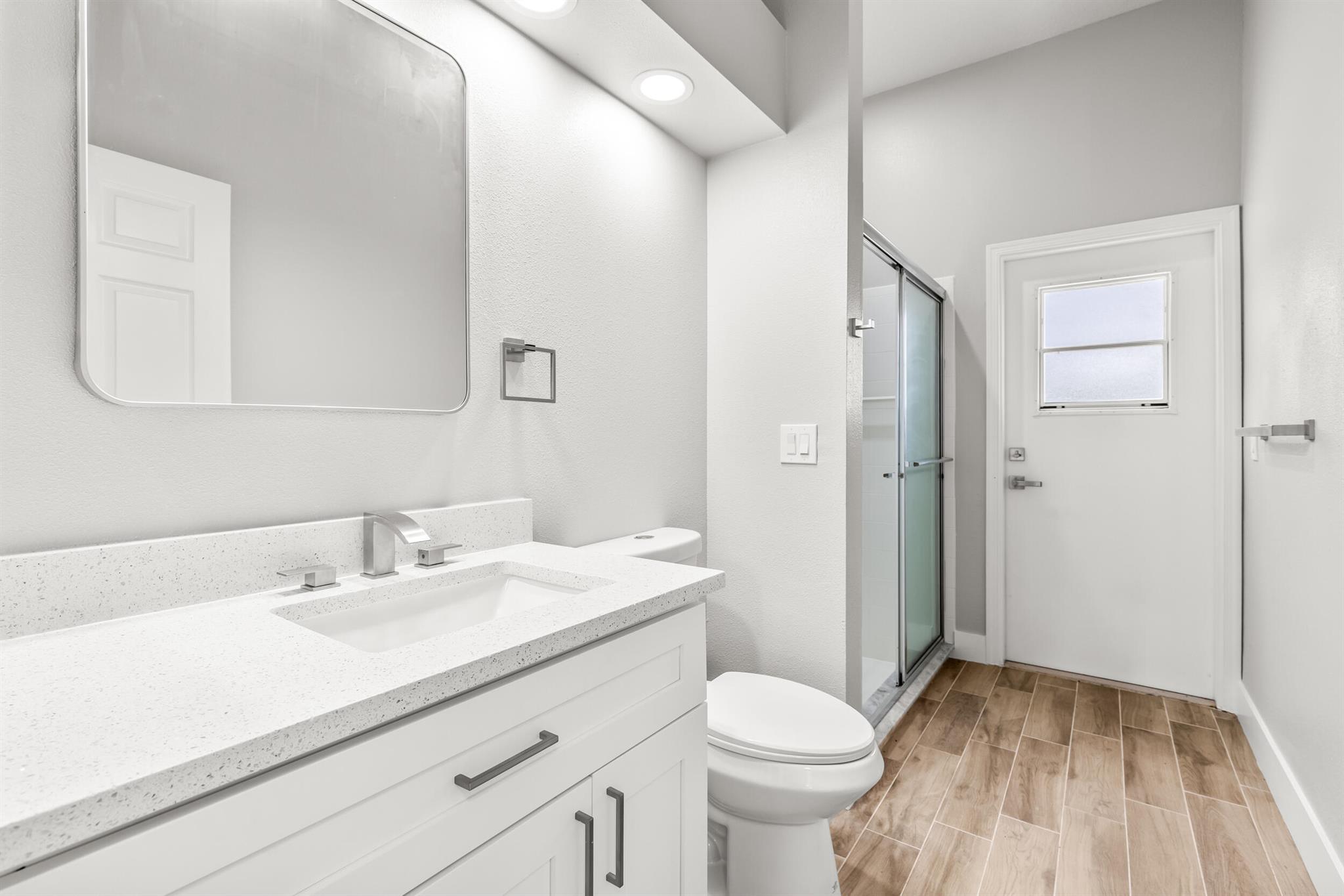 PALM LAKE GARDENS - Residential