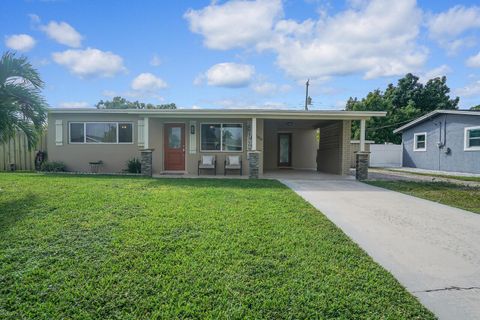 A home in Lake Worth