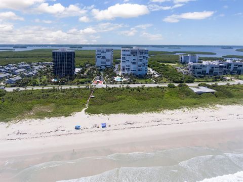 A home in Hutchinson Island