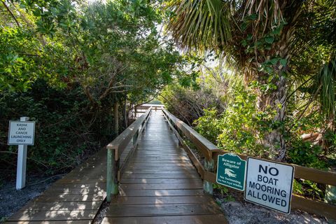 A home in Hutchinson Island