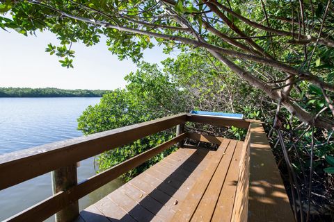 A home in Hutchinson Island