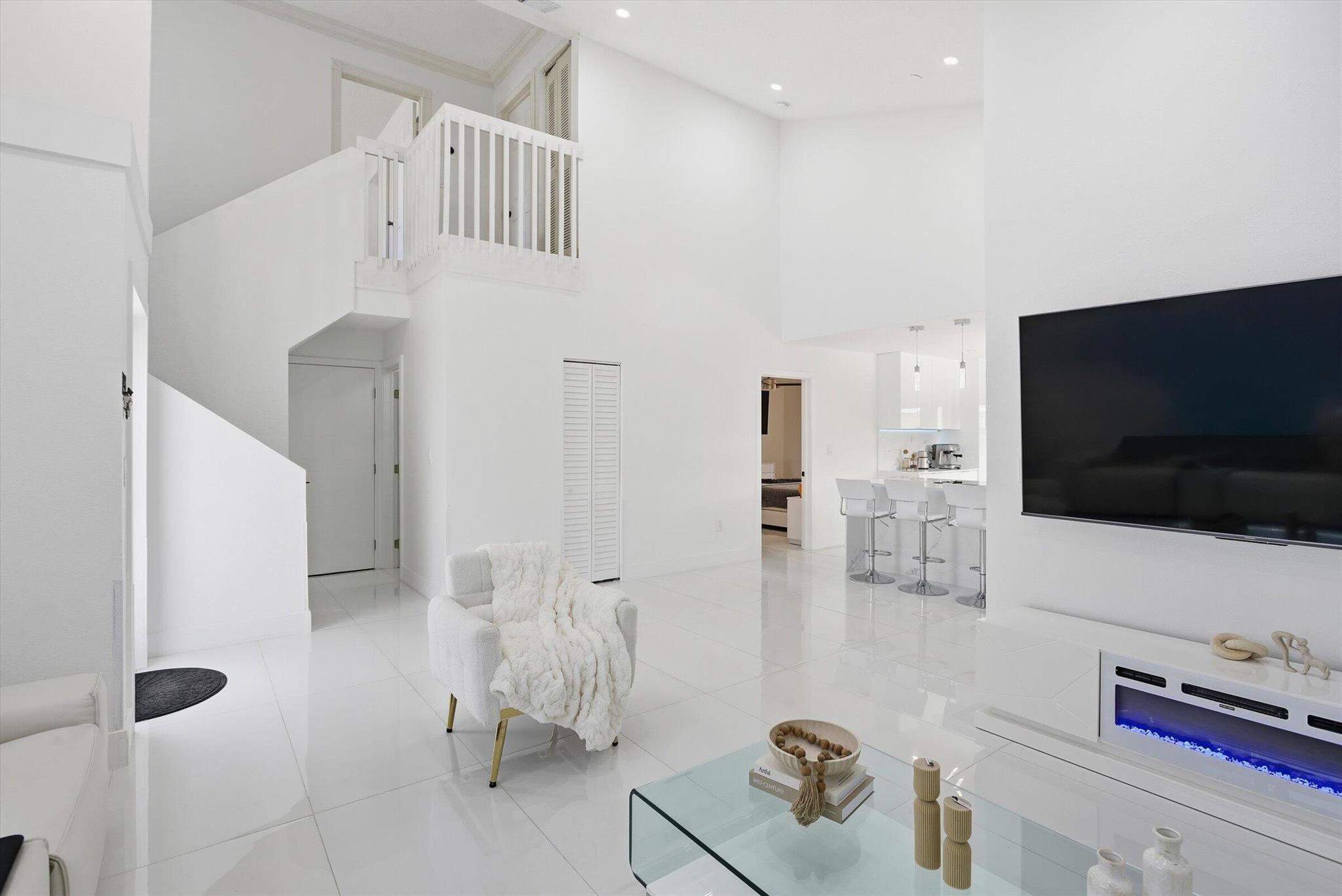 COUNTRY LAKE HOMES 1ST AD - Residential