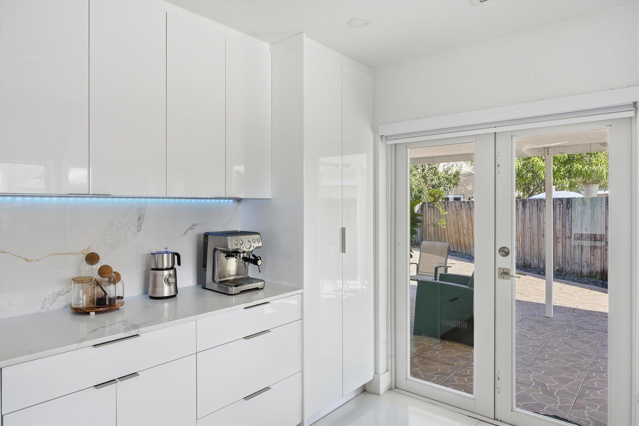 COUNTRY LAKE HOMES 1ST AD - Residential