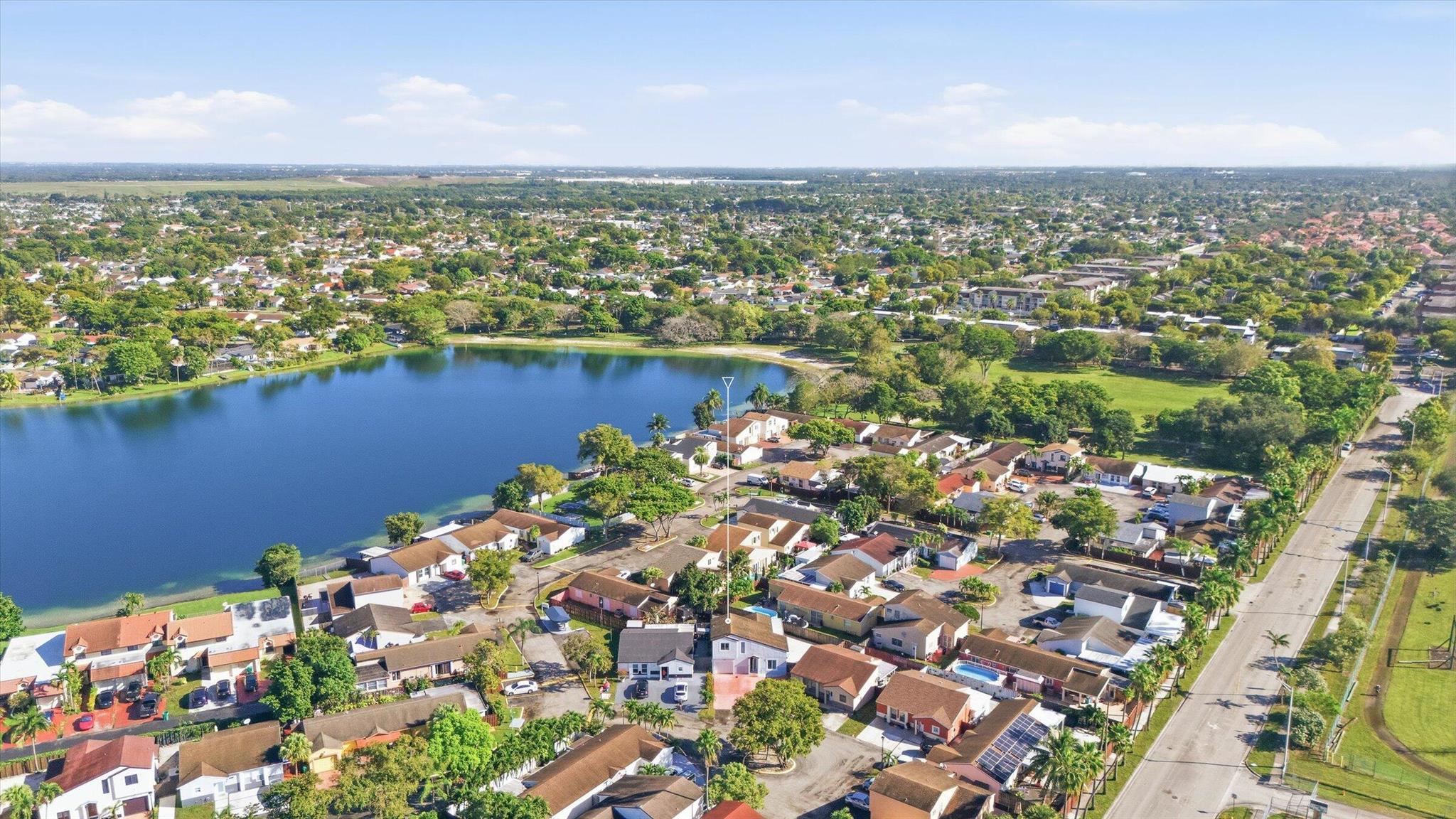 COUNTRY LAKE HOMES 1ST AD - Residential