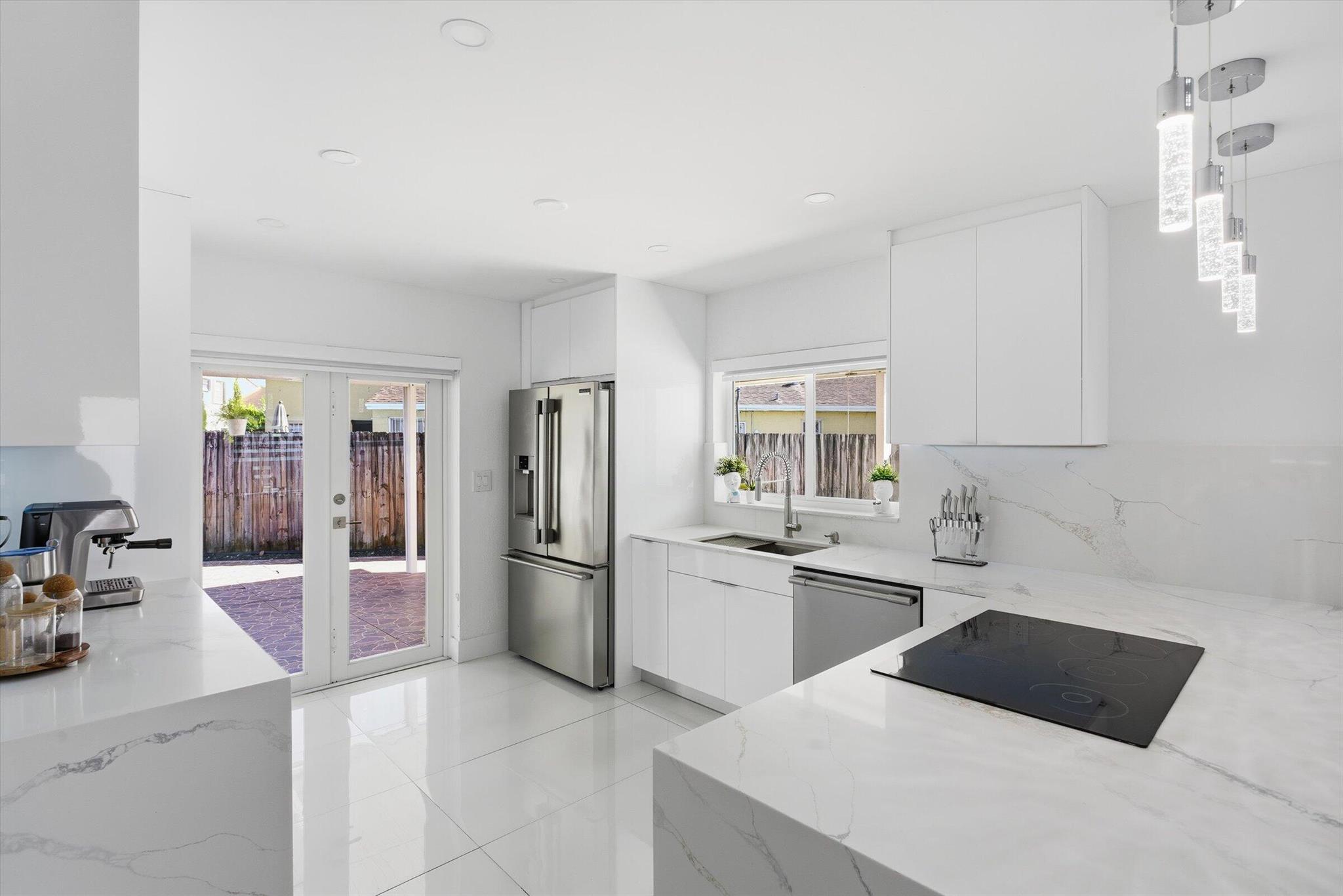 COUNTRY LAKE HOMES 1ST AD - Residential