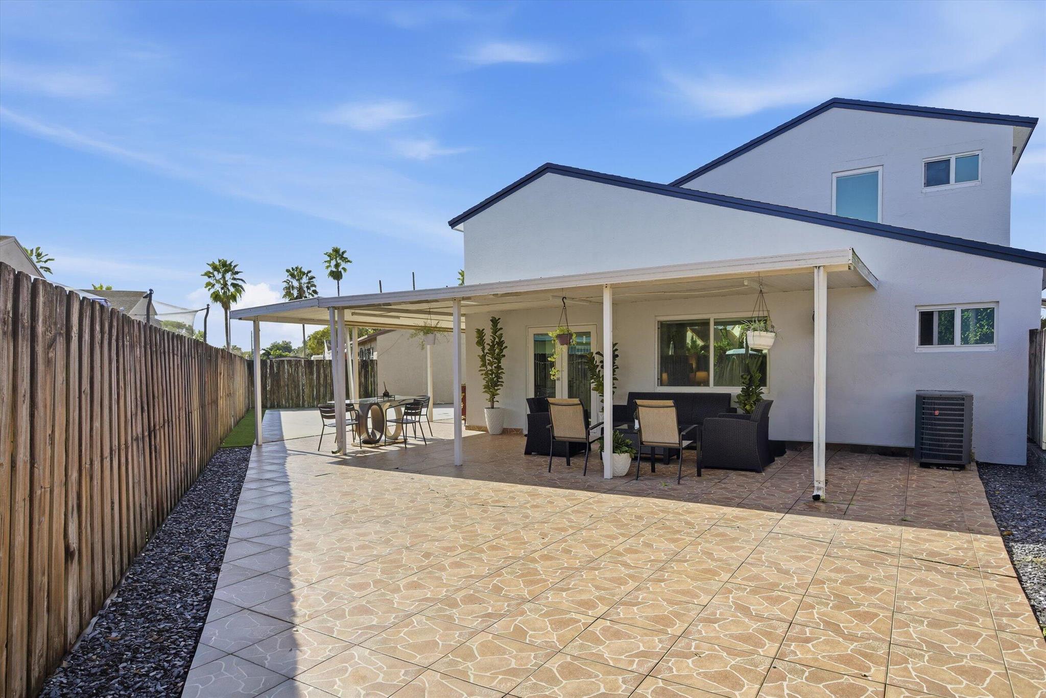 COUNTRY LAKE HOMES 1ST AD - Residential