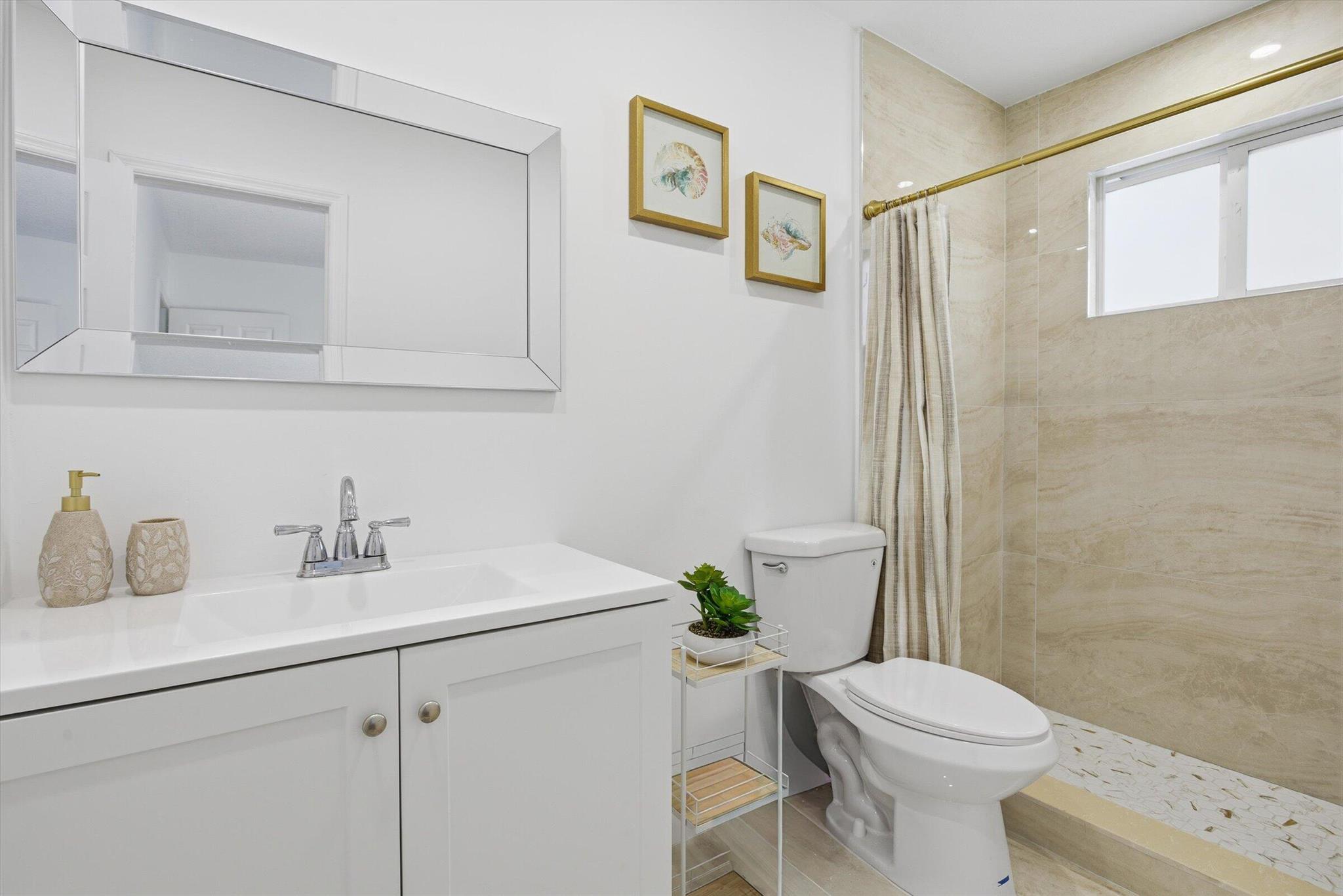 COUNTRY LAKE HOMES 1ST AD - Residential