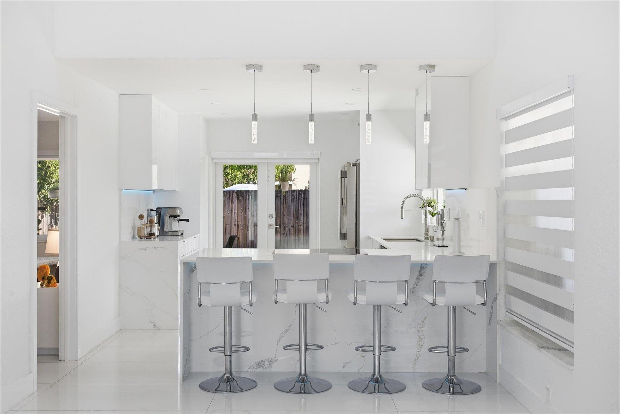 COUNTRY LAKE HOMES 1ST AD - Residential