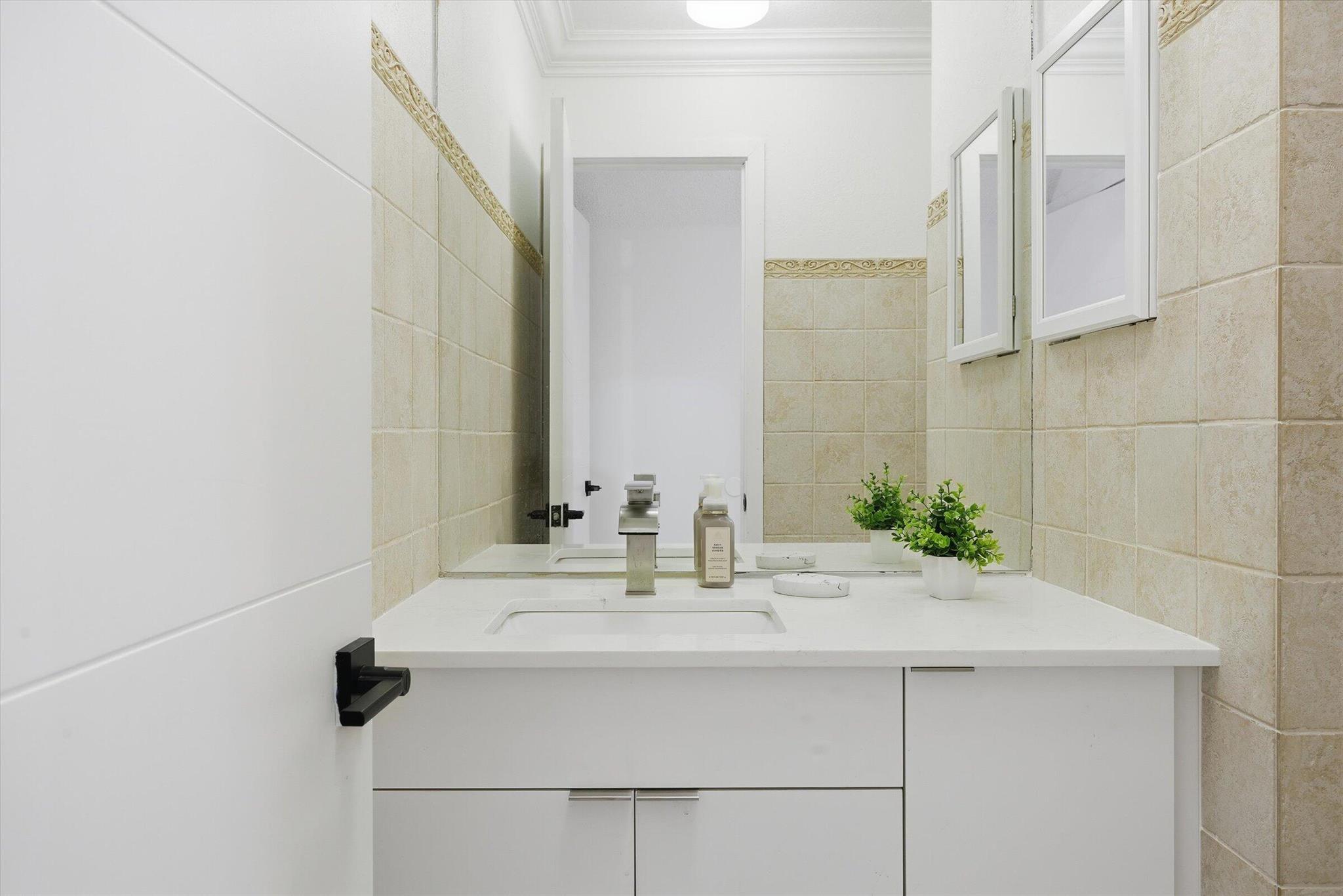 COUNTRY LAKE HOMES 1ST AD - Residential