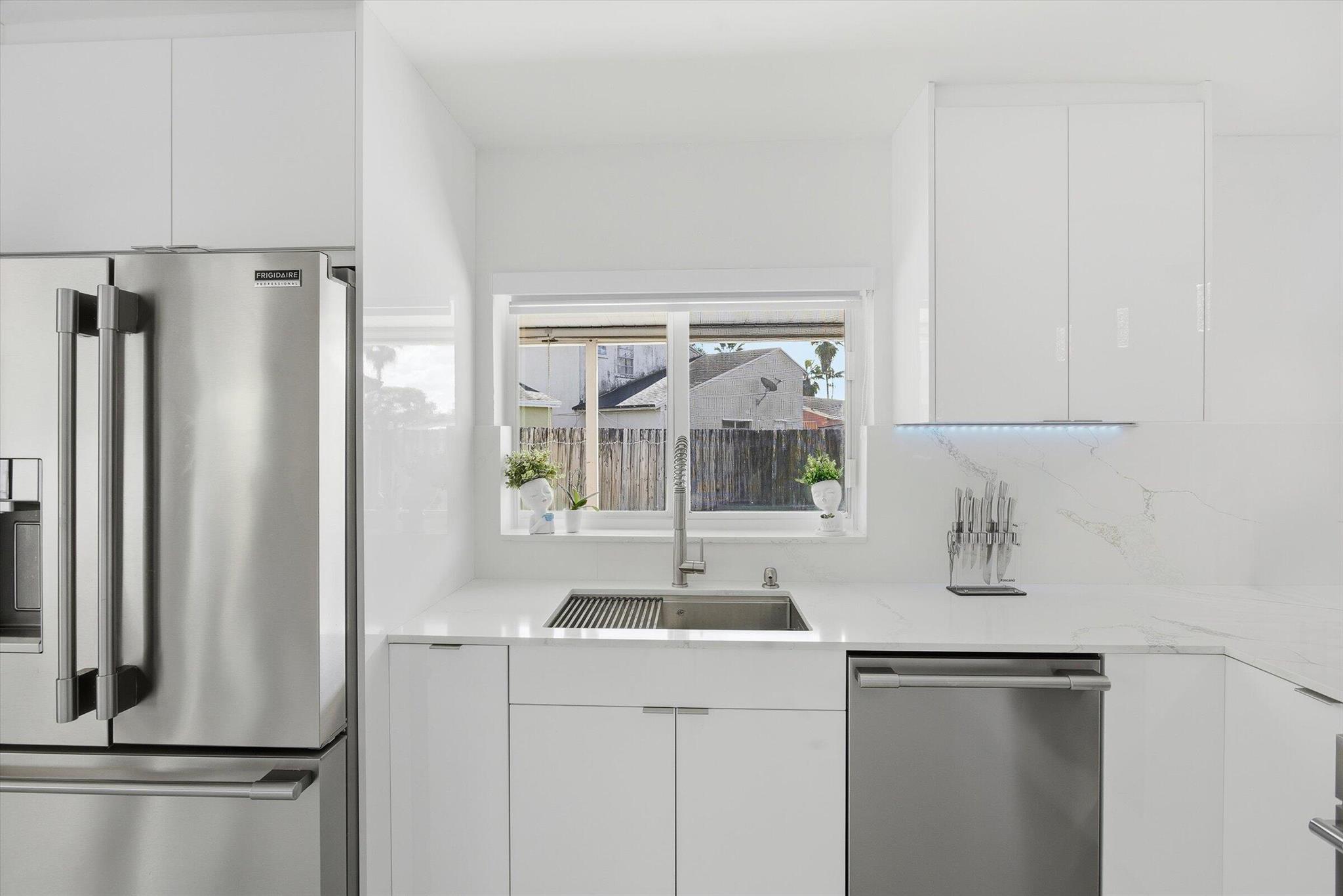 COUNTRY LAKE HOMES 1ST AD - Residential