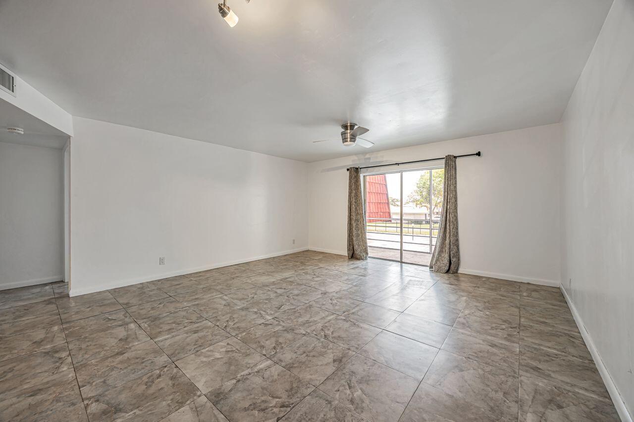 View photos, virtual tours, details... 22605 SW 66th Avenue 206
