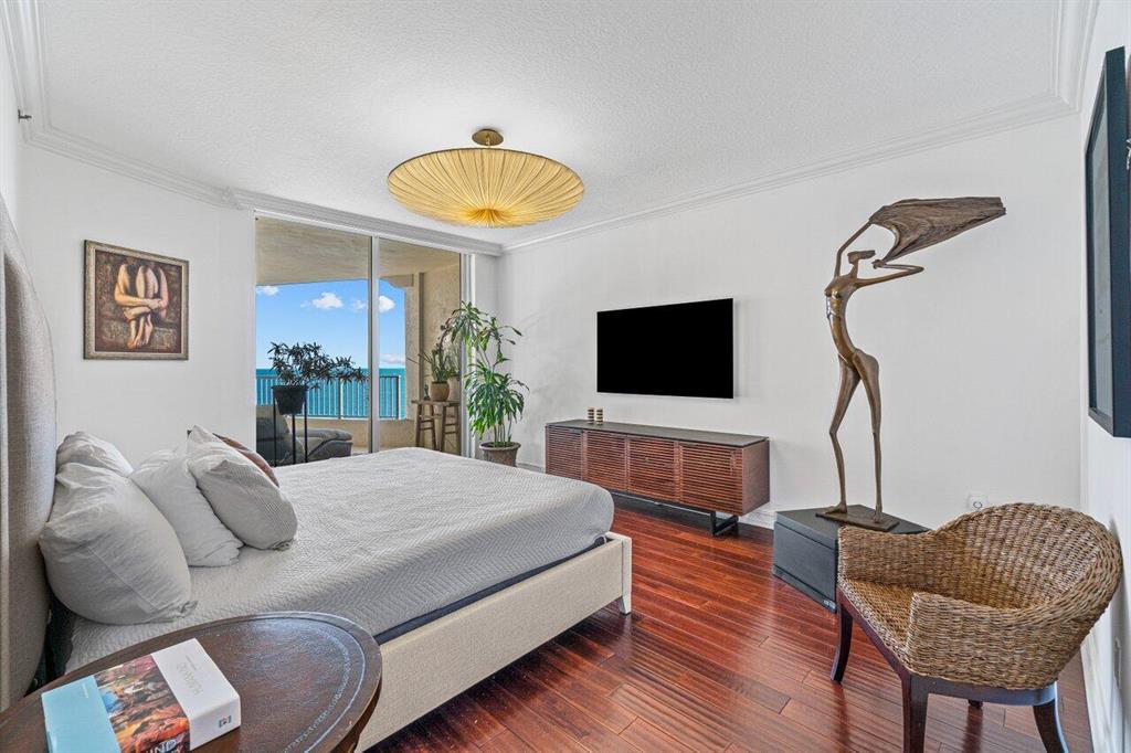 TOSCANA SOUTH CONDO - Residential