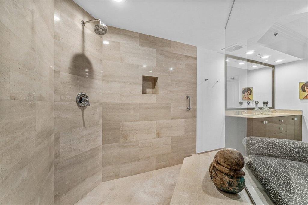 TOSCANA SOUTH CONDO - Residential