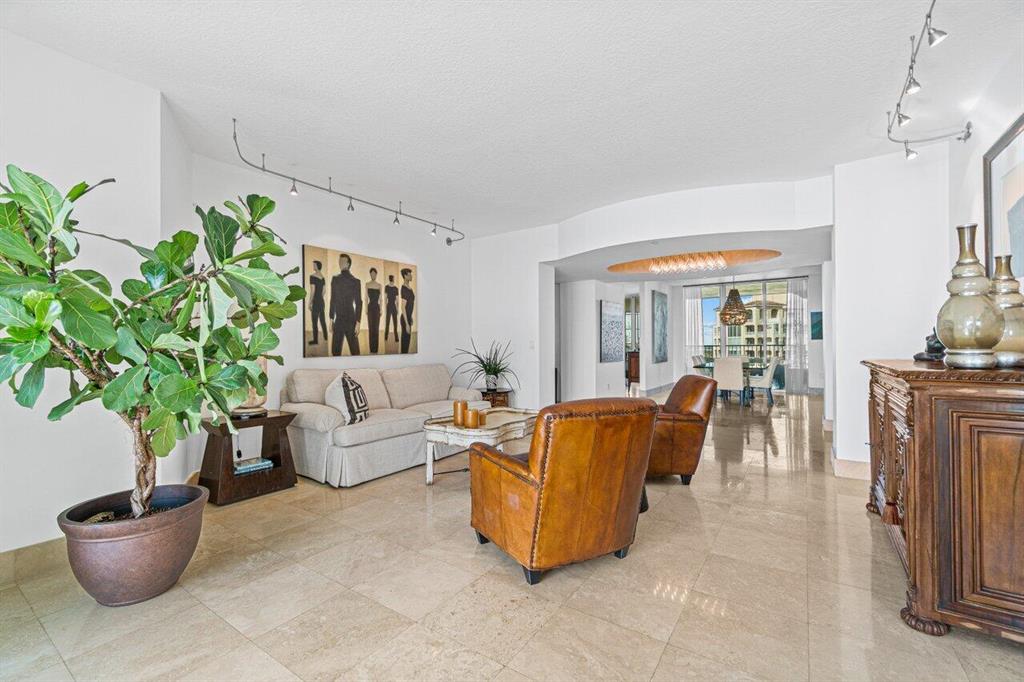 TOSCANA SOUTH CONDO - Residential