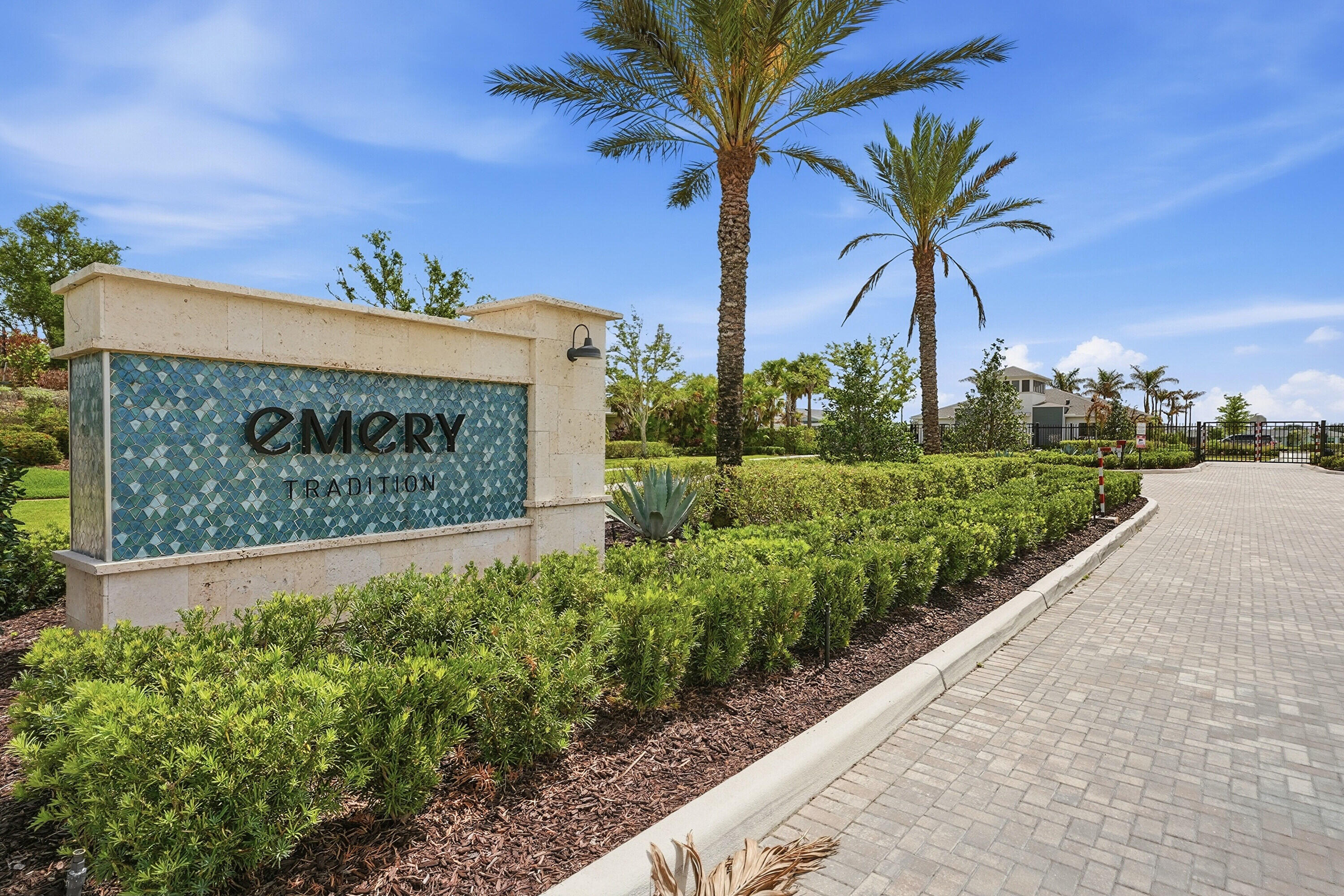 EMERY Tradition - Residential