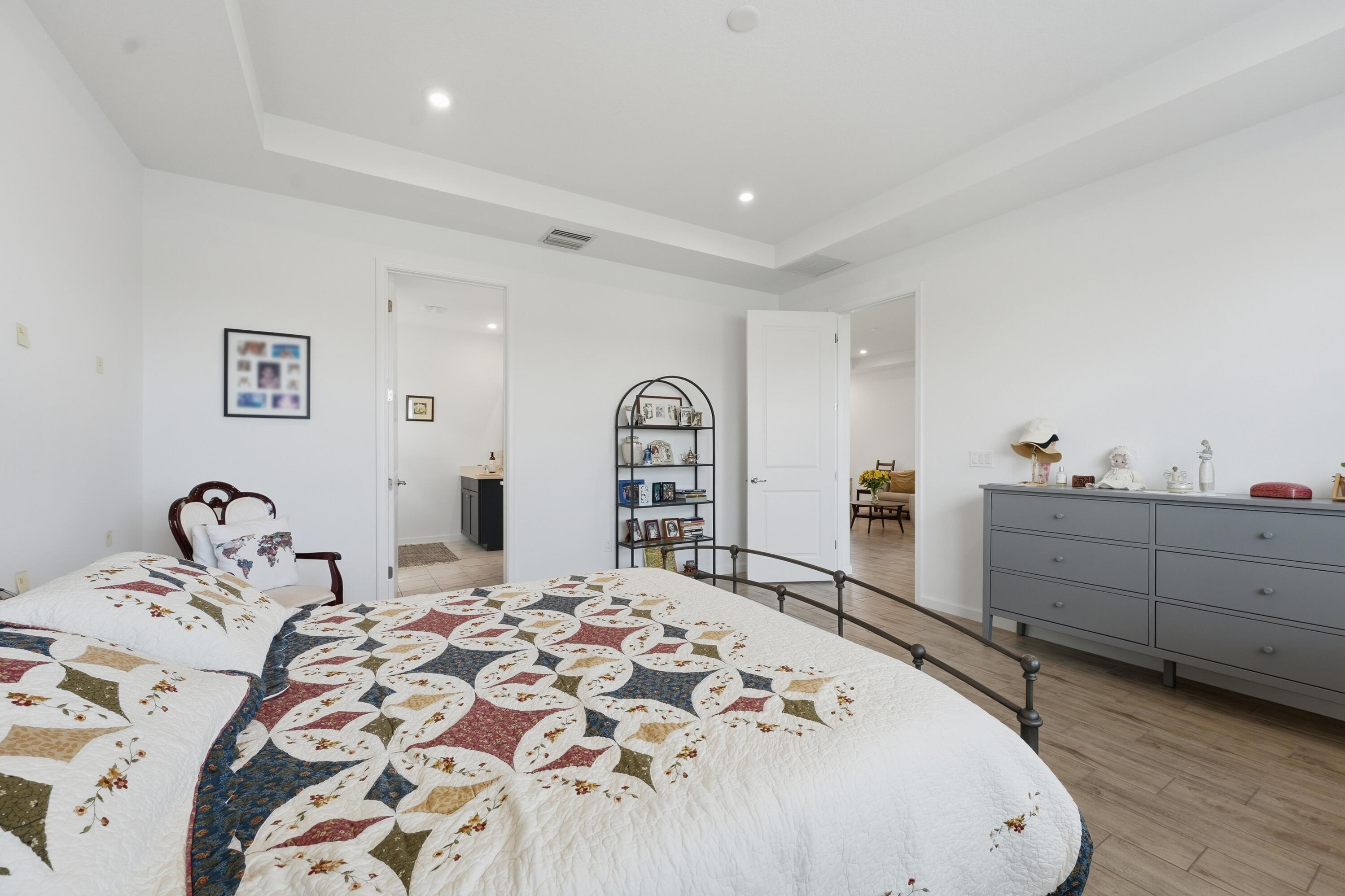 EMERY Tradition - Residential