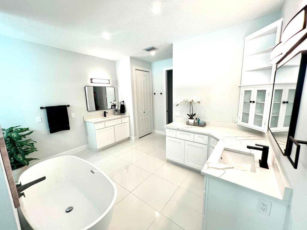 Photo of 6660 49th, Vero Beach, FL 32967 (MLS # B26027339)
