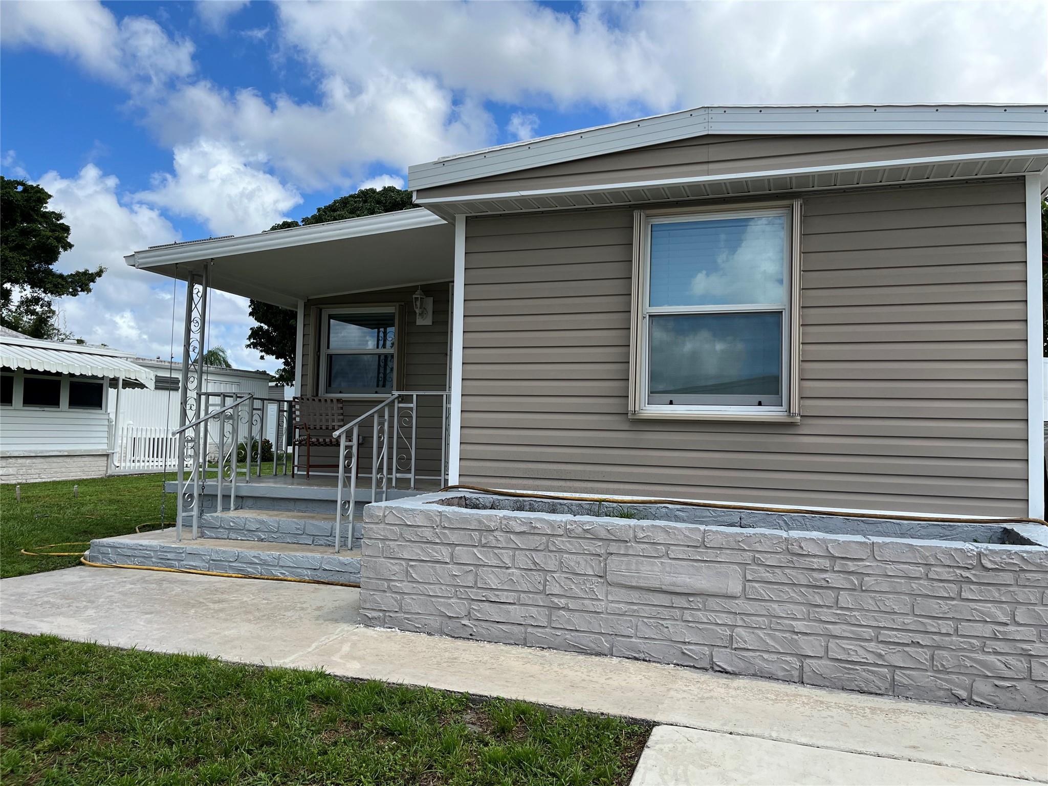 2228 SW 83rd Ter
