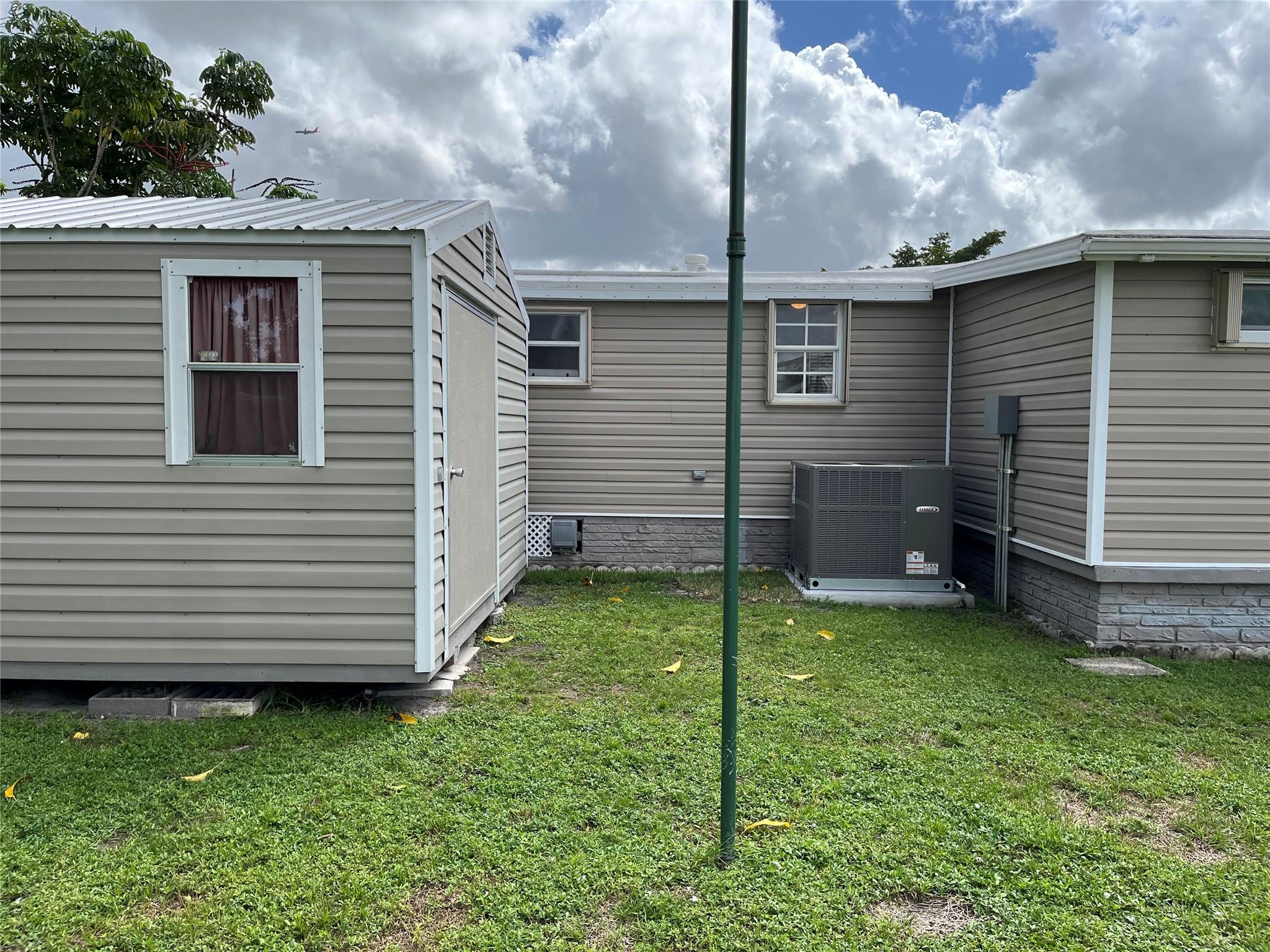 2228 SW 83rd Ter