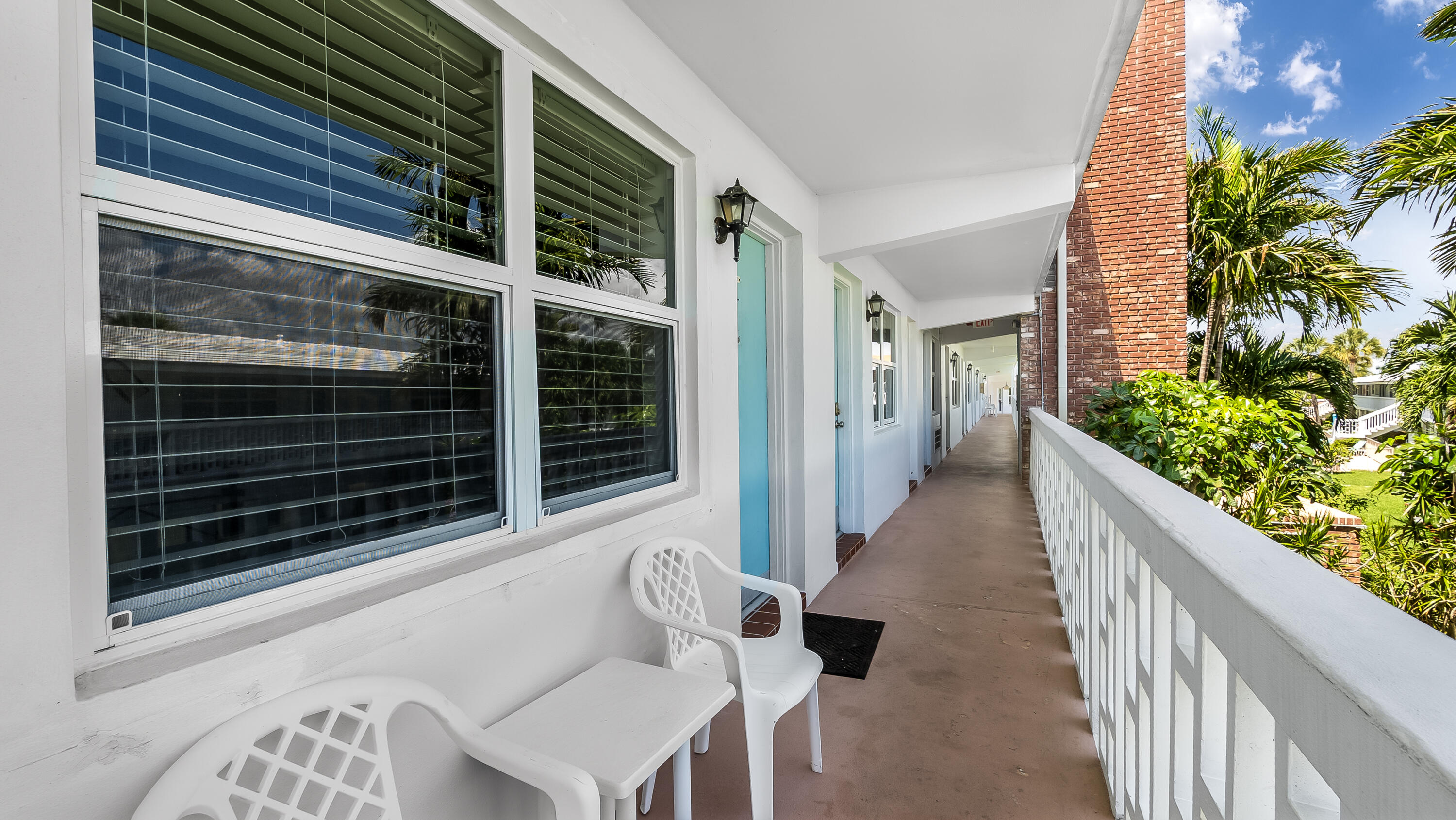 228 Hibiscus Avenue 233