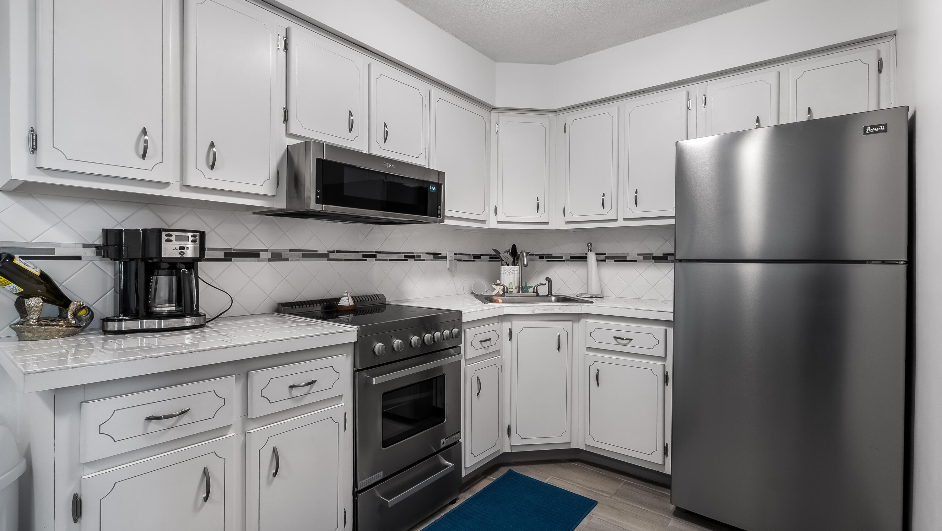 LEISURE BY THE SEA CONDO - Residential