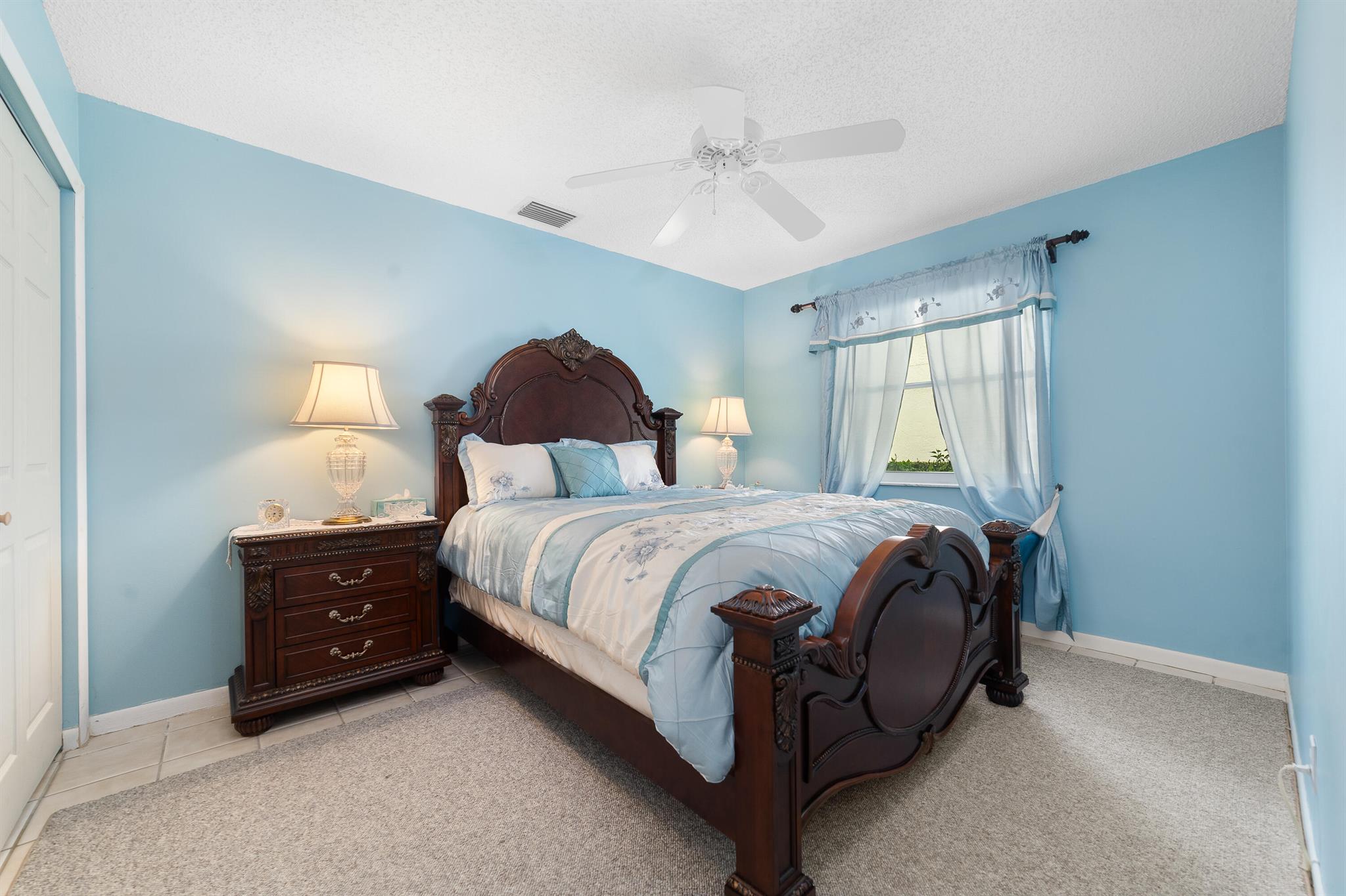 VILLAGES OF WOODLAKE 4 - Residential