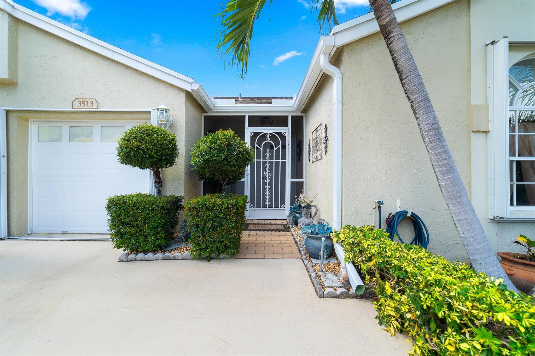 VILLAGES OF WOODLAKE 4 - Residential