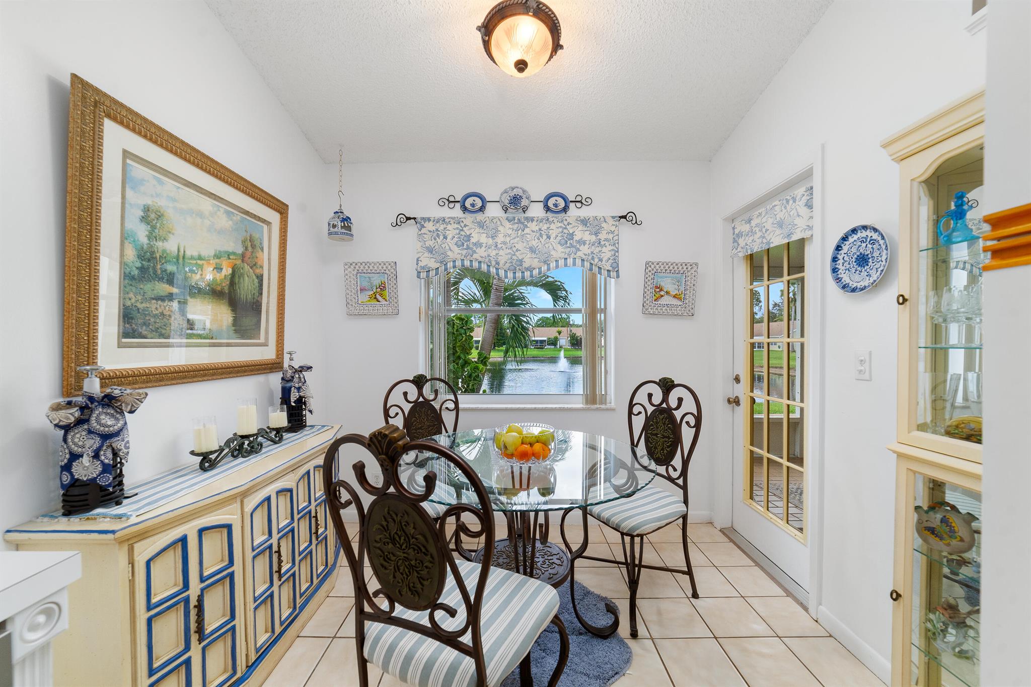 VILLAGES OF WOODLAKE 4 - Residential