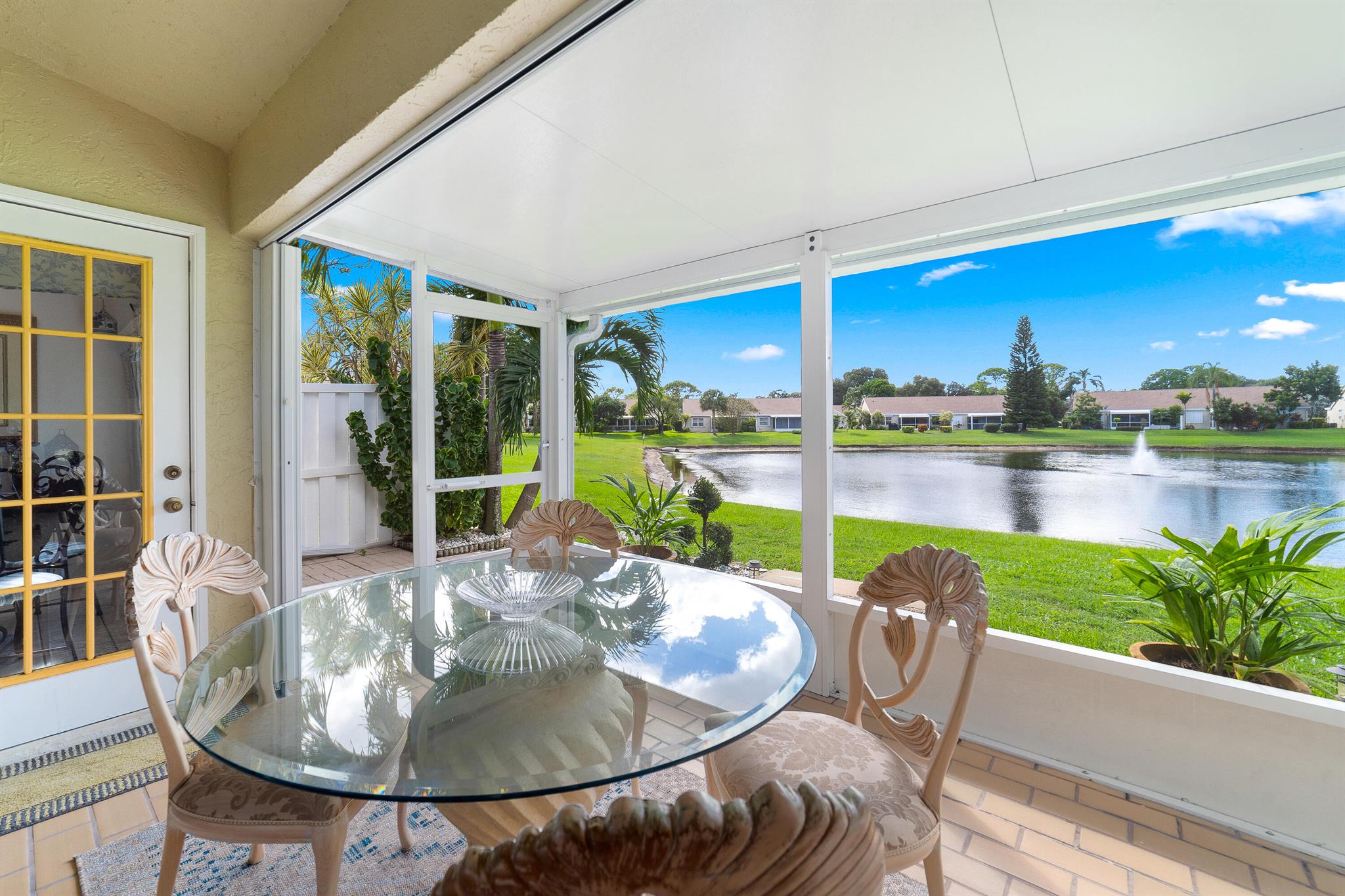 VILLAGES OF WOODLAKE 4 - Residential
