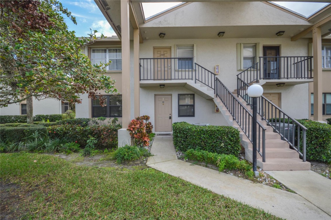 3151 SE Aster Lane 1301, Stuart, FL, 34994/$229,900 1 3151 SE Aster Lane 1301