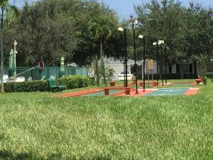 LIMETREE CONDO - Residential