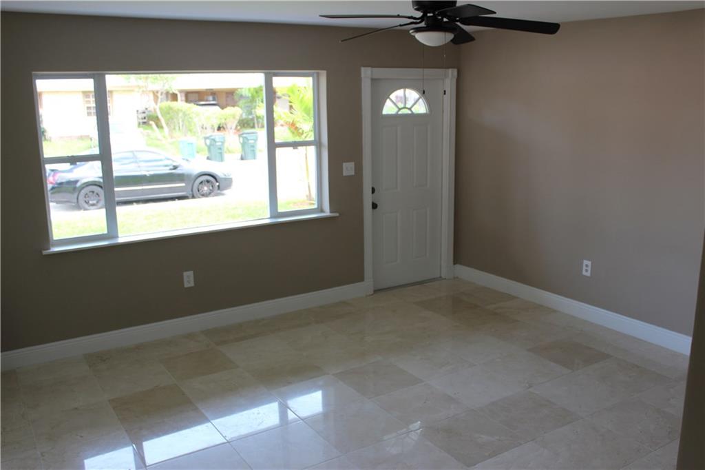 LAKE WORTH TOWN OF - Residential