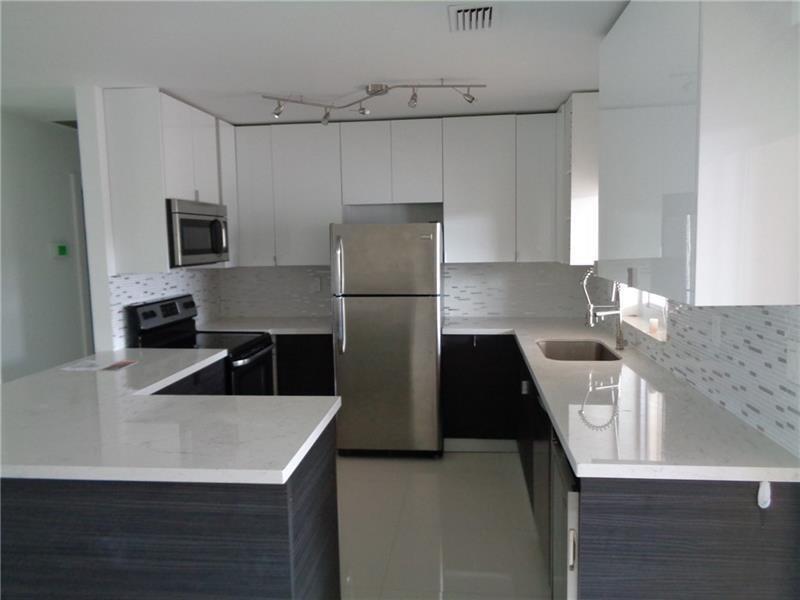 3200 NE 27th Ave