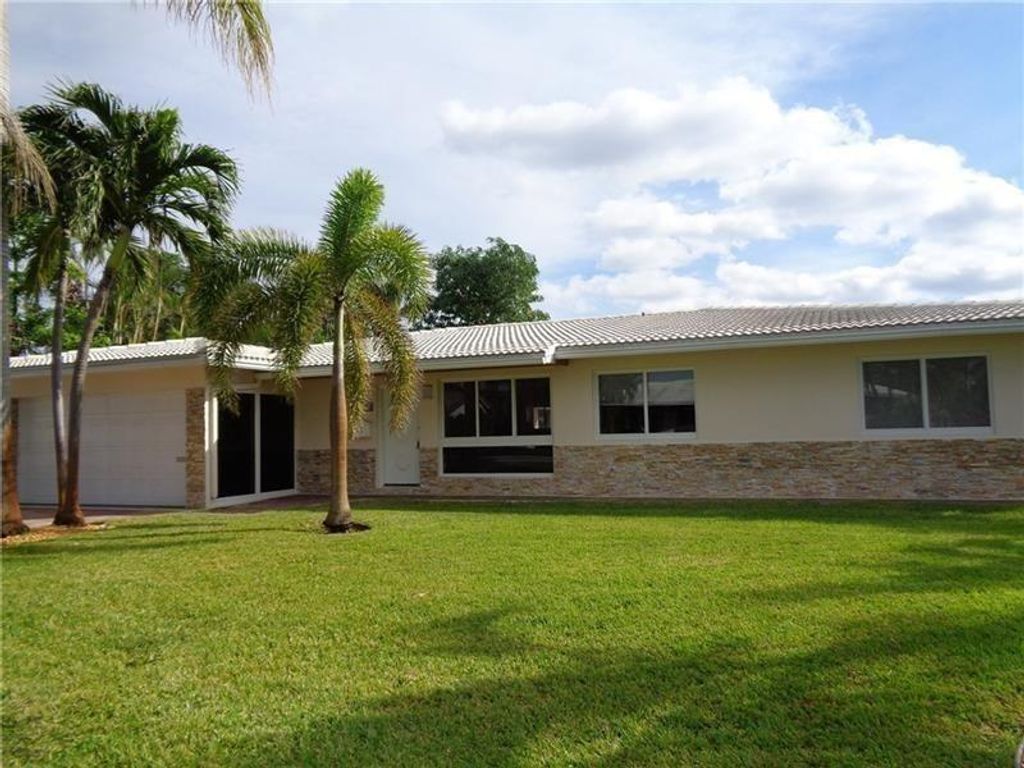 Photo of 3200 NE 27th Avenue, Fort Lauderdale, FL 33306 (MLS # F10514472)