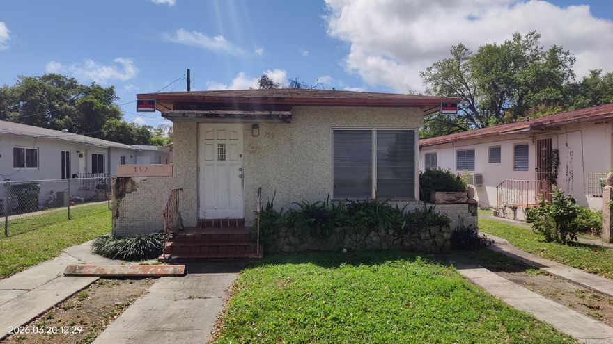 Calling on all investors, and buyers. Great opportunity to acquire 1 or 2 duplexes with solid potential.  Whether you're looking to renovate and flip or hold for steady rental income, these properties check all the boxes. High-demand area with strong returns. Miami duplex located between the Design district and Wynwood.